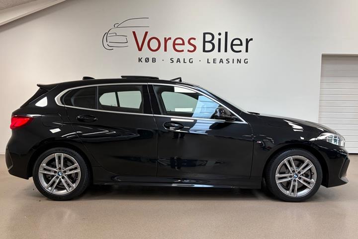 Sort BMW 120d fra 2021