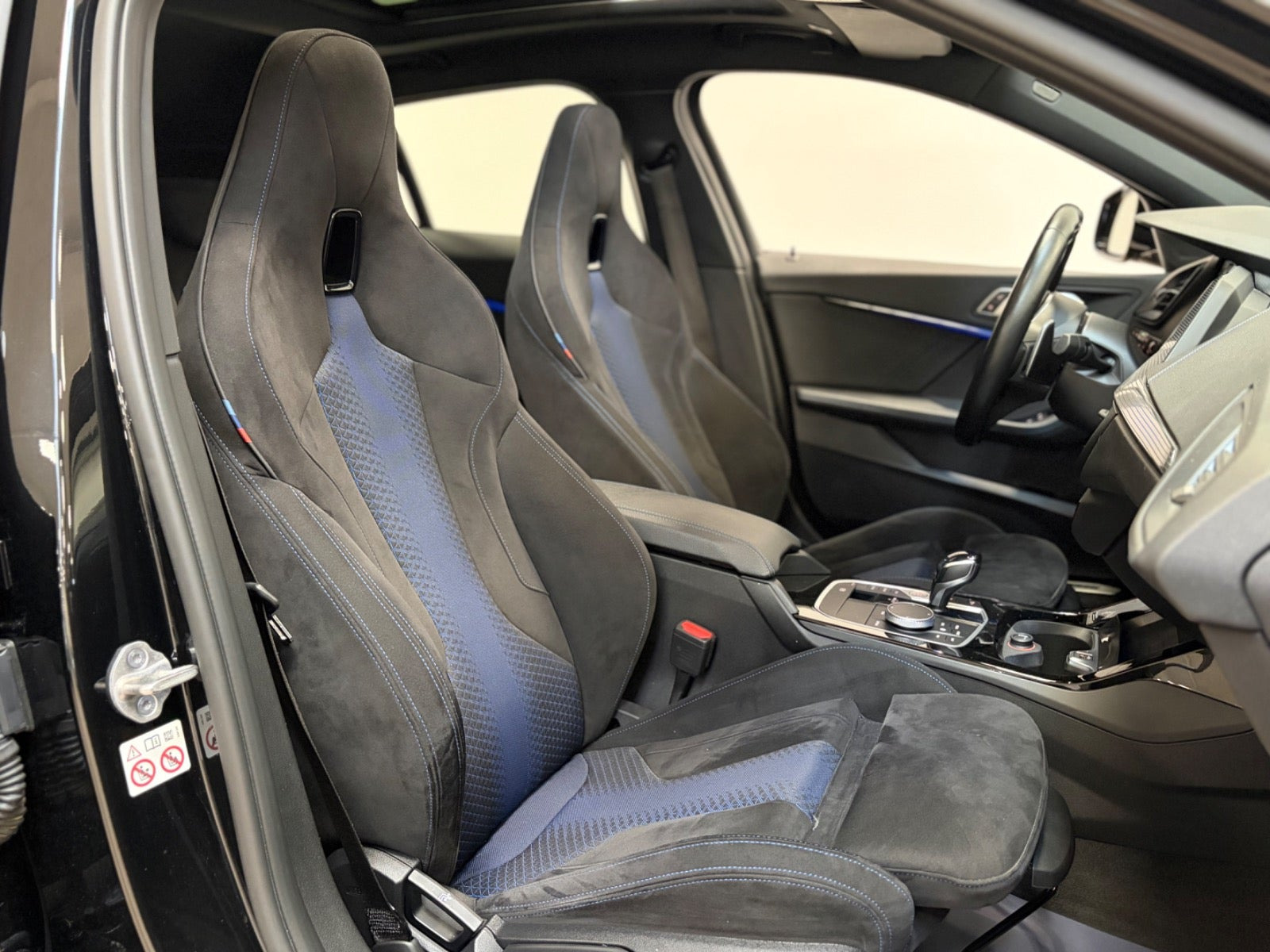 Sort BMW 120d fra 2021