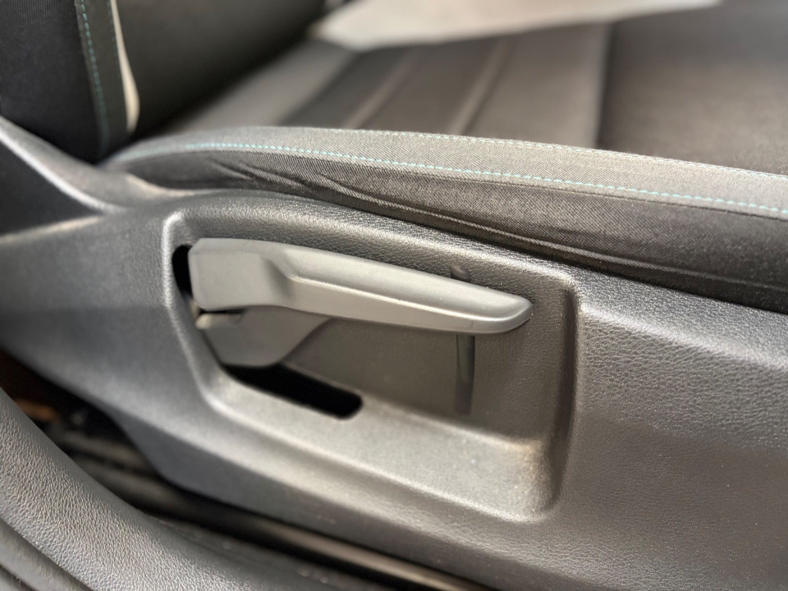 Blå Skoda Octavia fra 2017