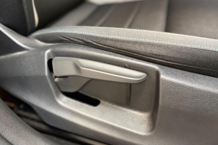 Blå Skoda Octavia fra 2017