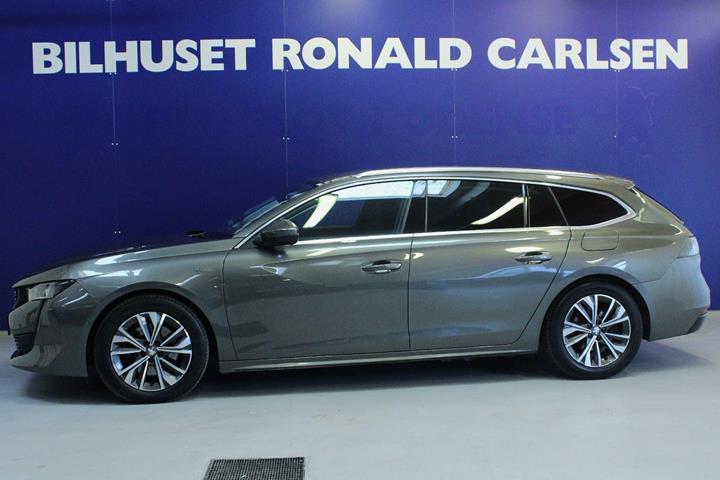 Grå Peugeot 508 fra 2020