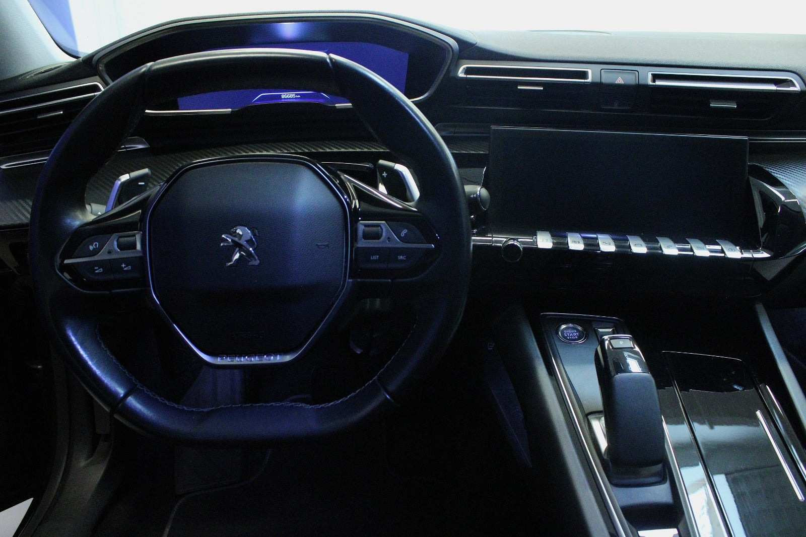 Grå Peugeot 508 fra 2020