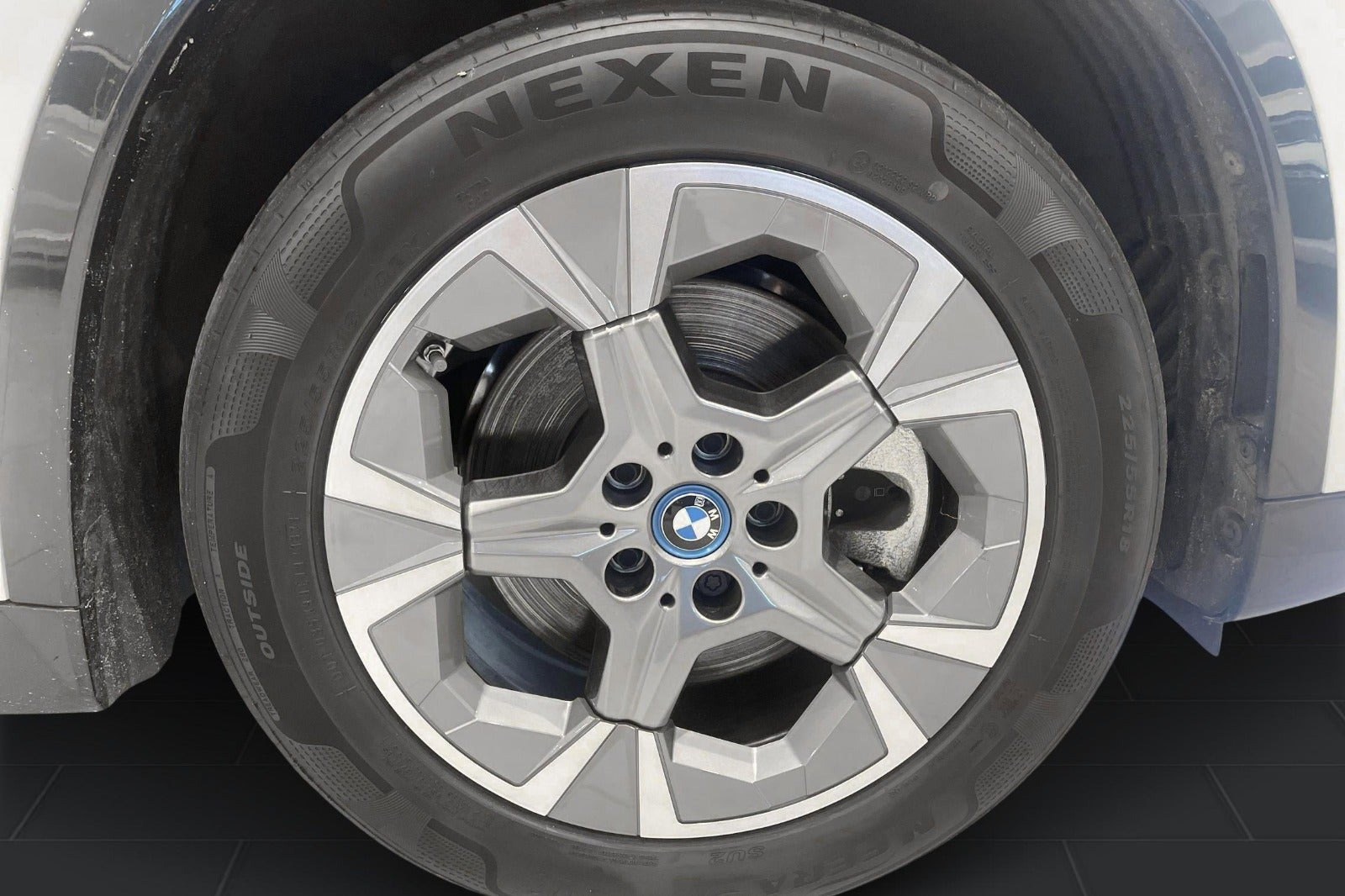 Hvid BMW iX1 fra 2023