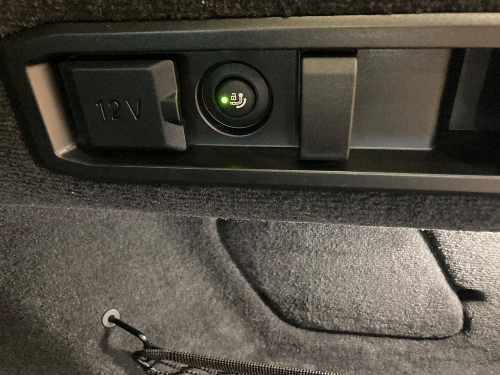 Sort BMW i5 fra 2025