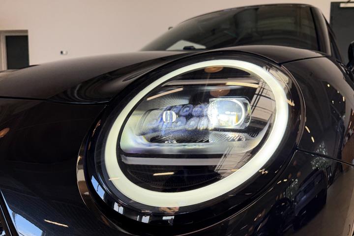 Sort Mini Cooper SE fra 2025