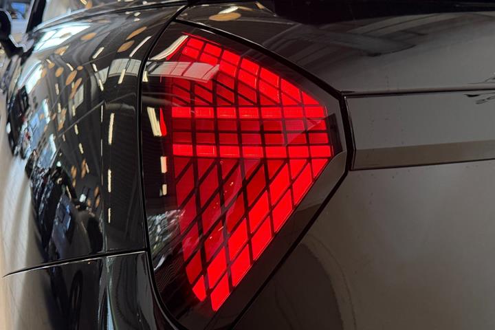 Sort Mini Cooper SE fra 2025