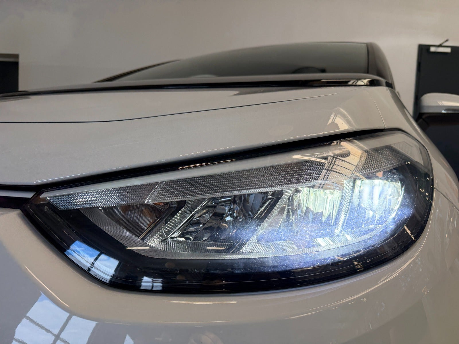 Hvid VW ID.3 fra 2023
