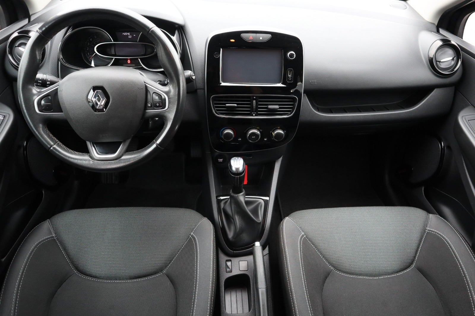 Sort Renault Clio IV fra 2017
