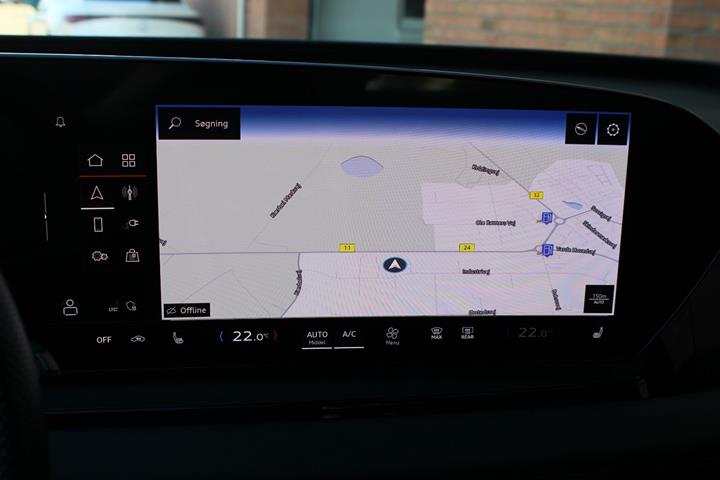 Grå Audi Q6 e-tron fra 2025