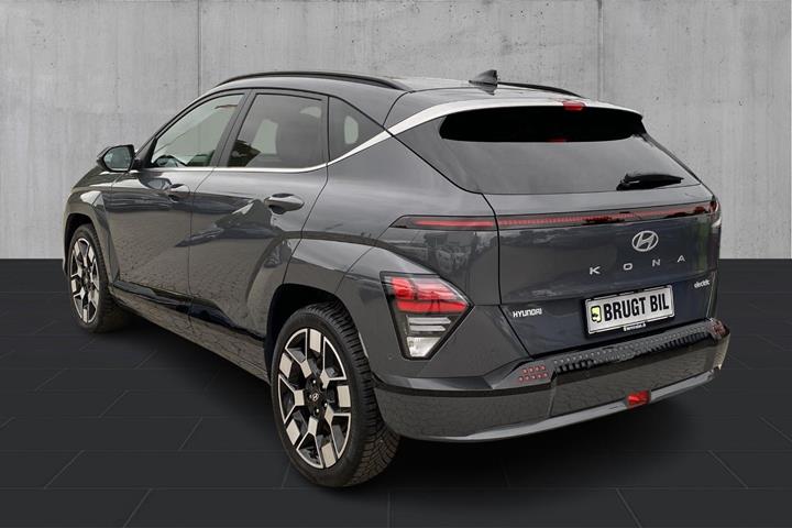 Grå Hyundai Kona fra 2024