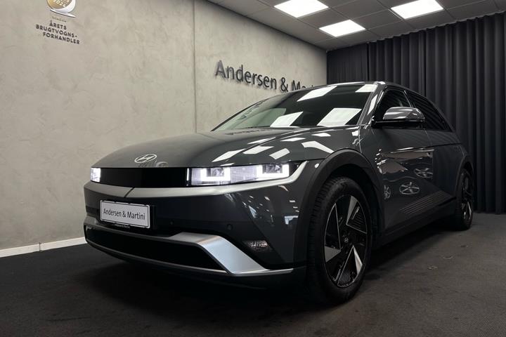 Grå Hyundai Ioniq 5 fra 2025
