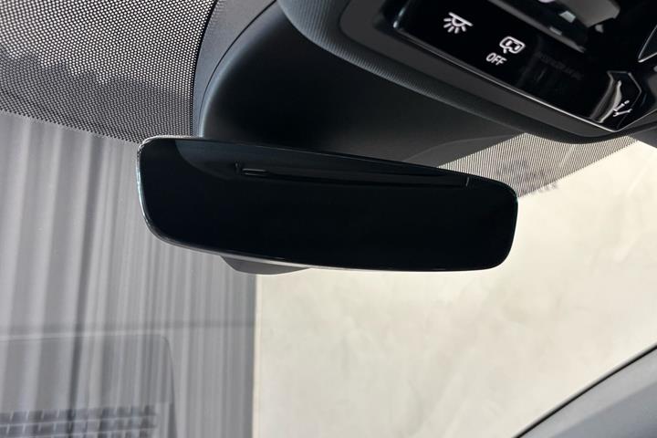 Grå Audi Q4 fra 2024