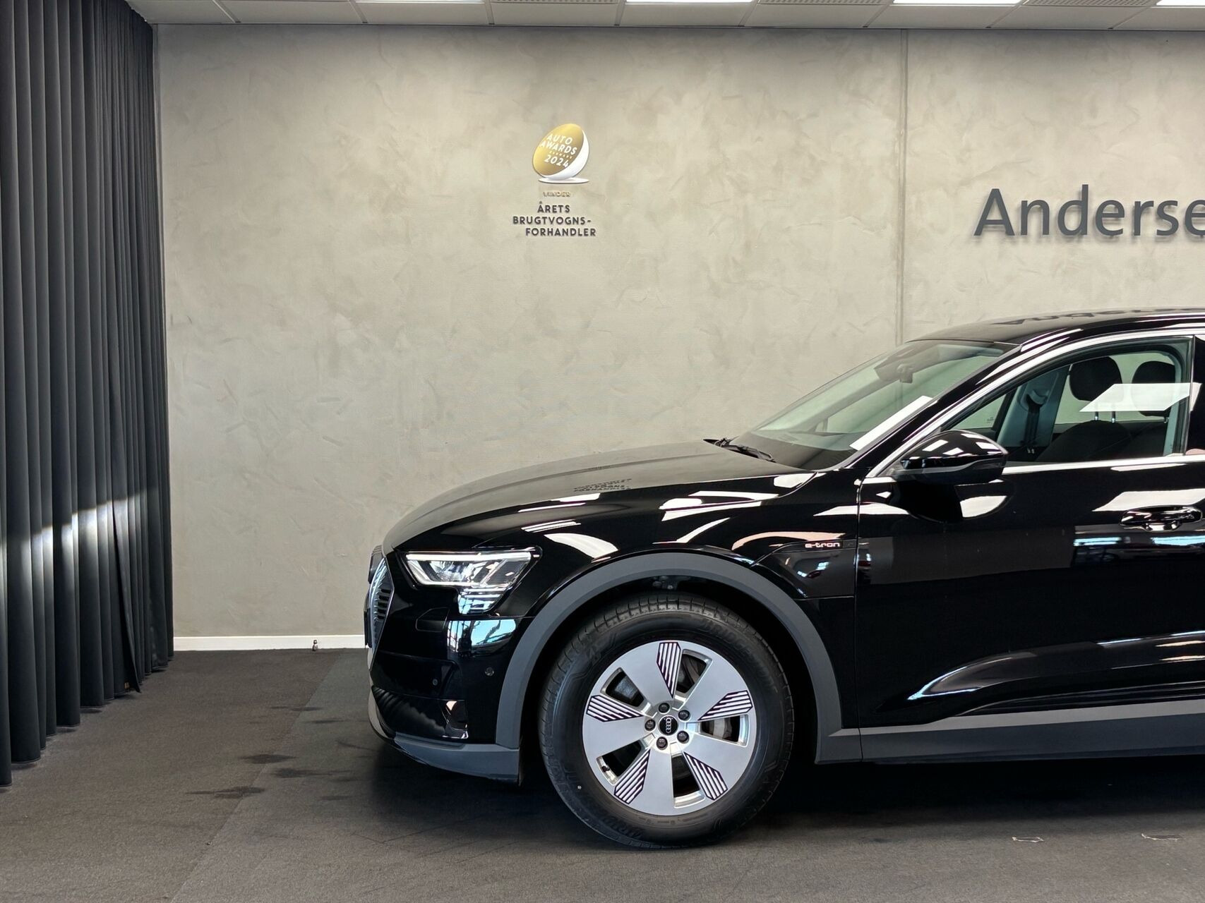 Sort Audi e-tron fra 2022