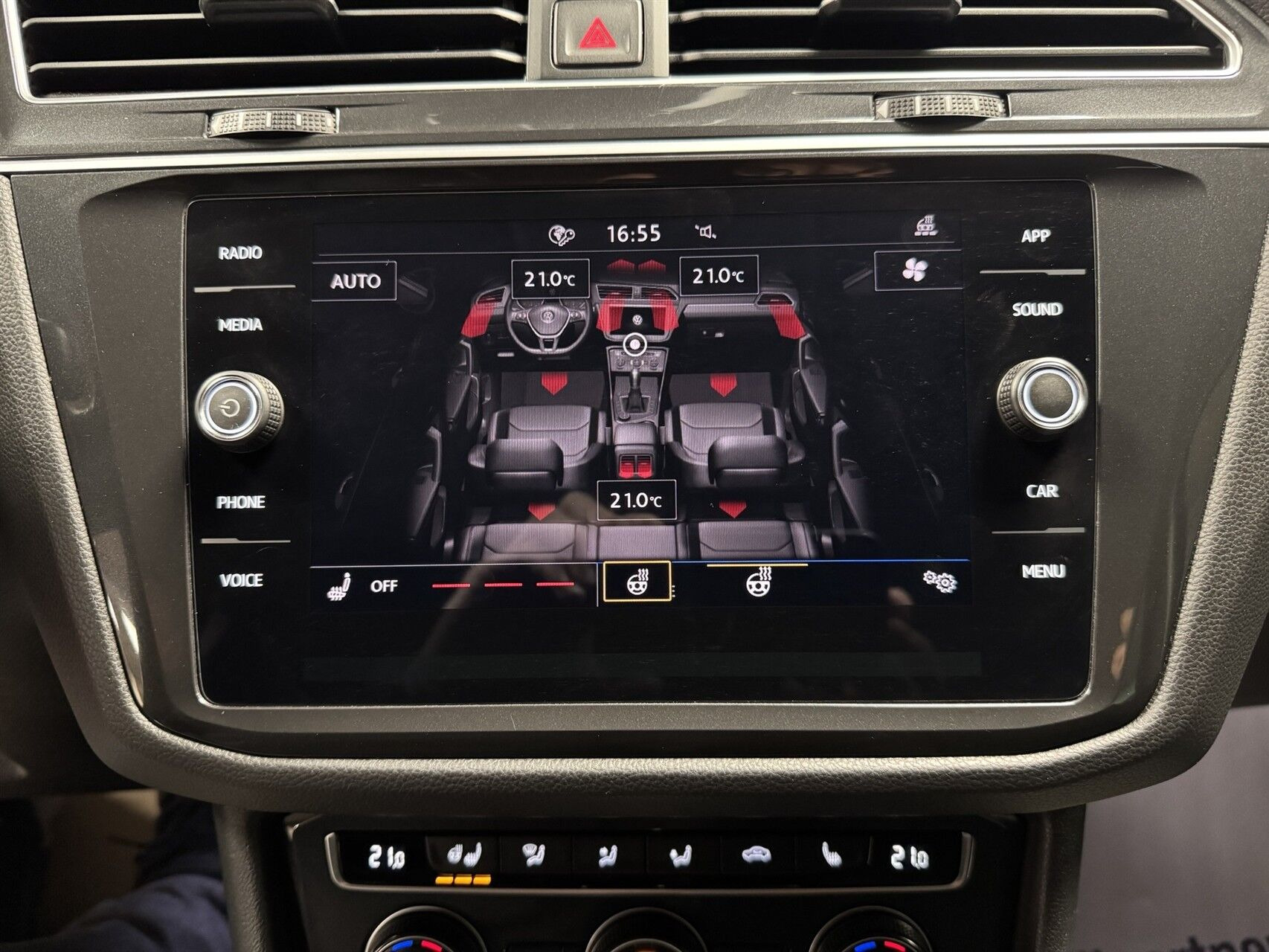 Sort VW Tiguan fra 2020