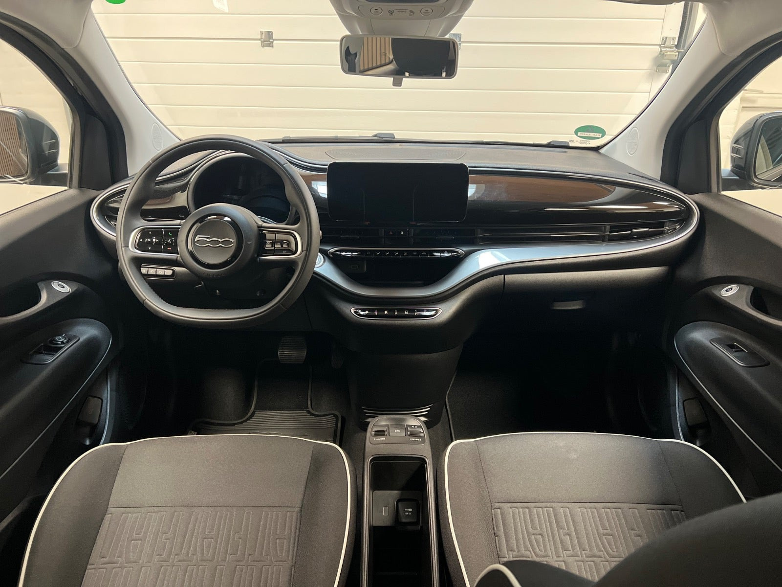 Sort Fiat 500e fra 2023
