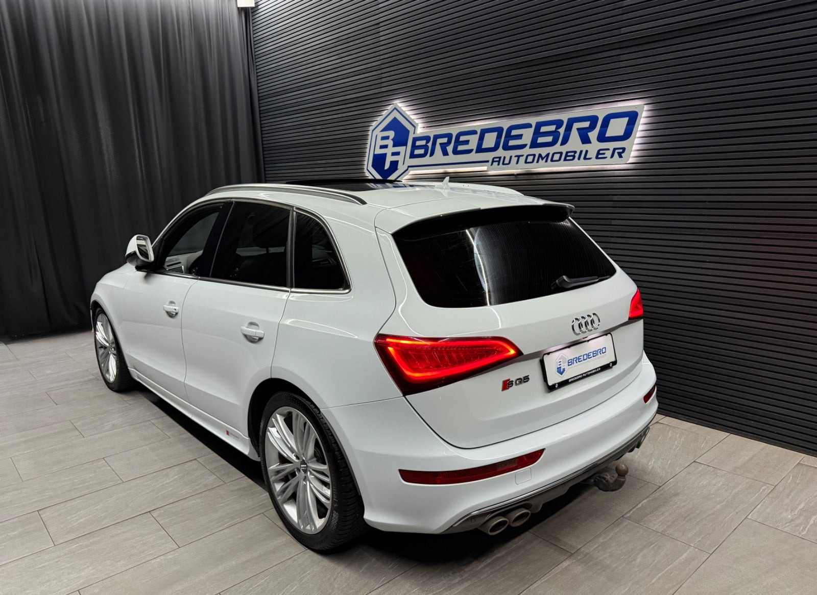 Hvid Audi SQ5 fra 2014