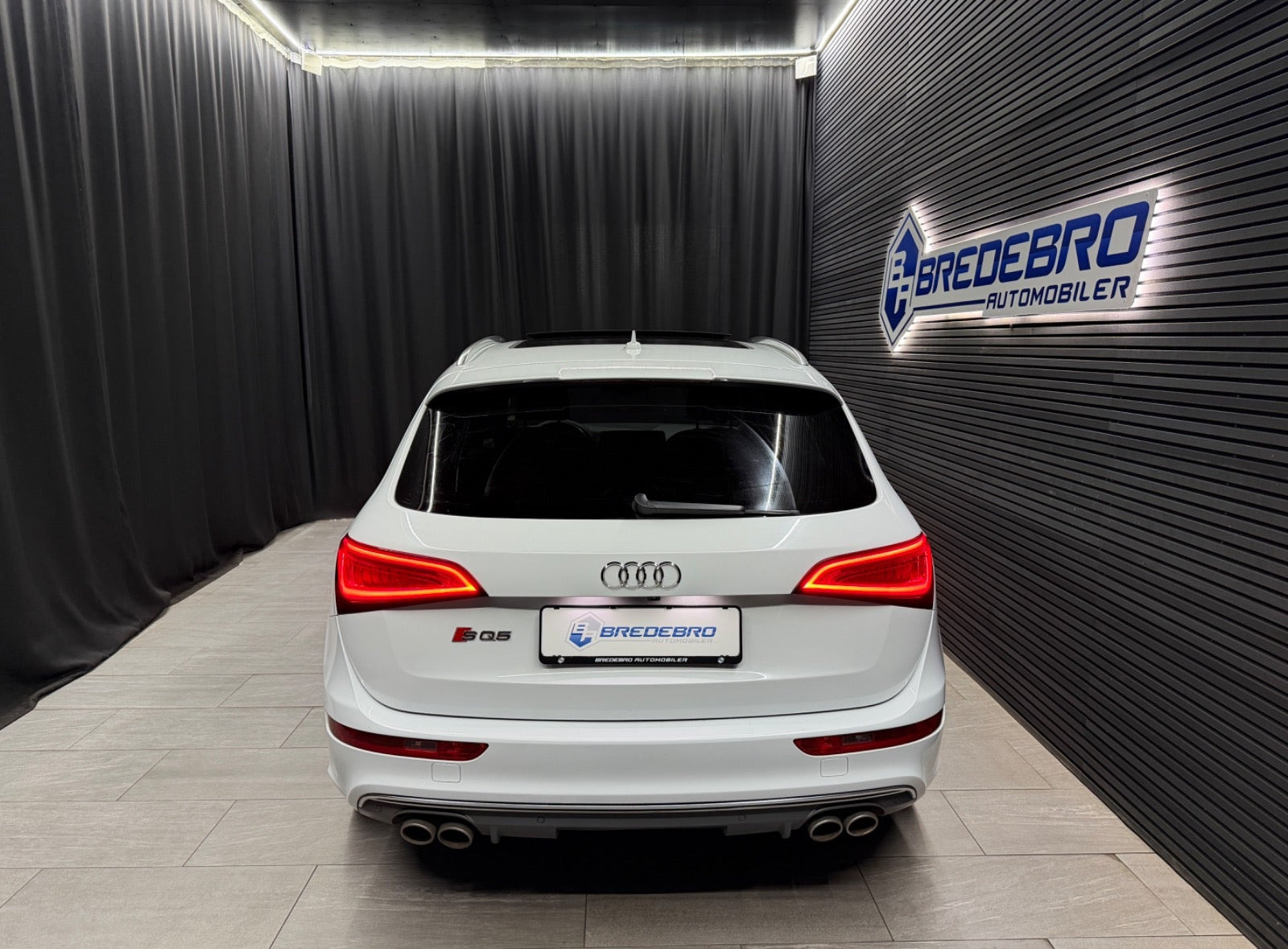 Hvid Audi SQ5 fra 2014