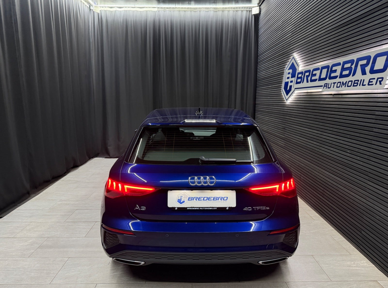 Blå Audi A3 fra 2021