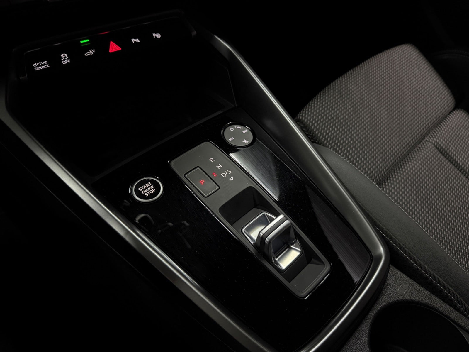 Blå Audi A3 fra 2021
