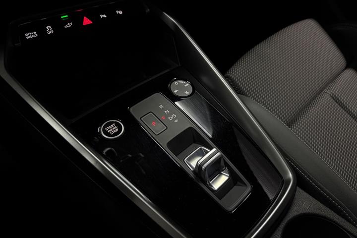 Blå Audi A3 fra 2021