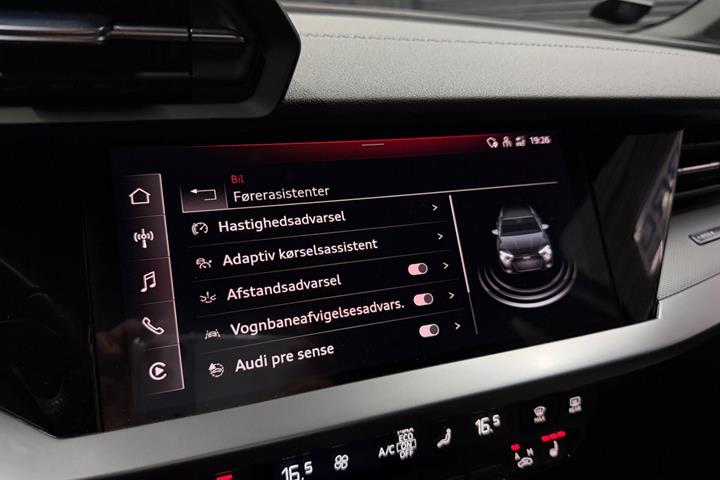 Blå Audi A3 fra 2021