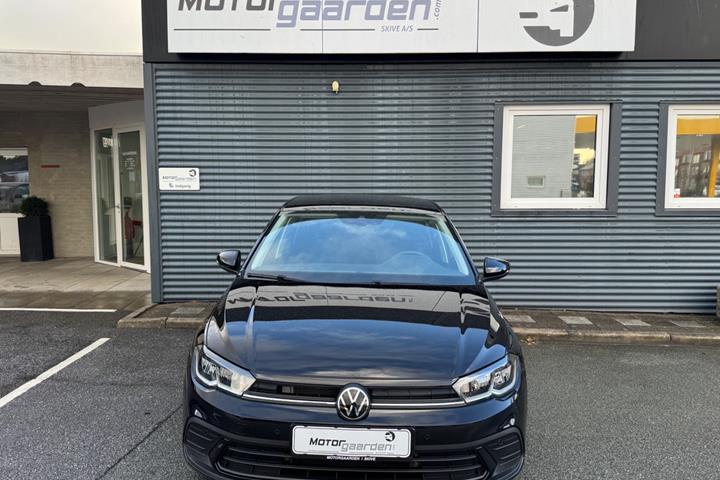 Sort VW Polo fra 2023