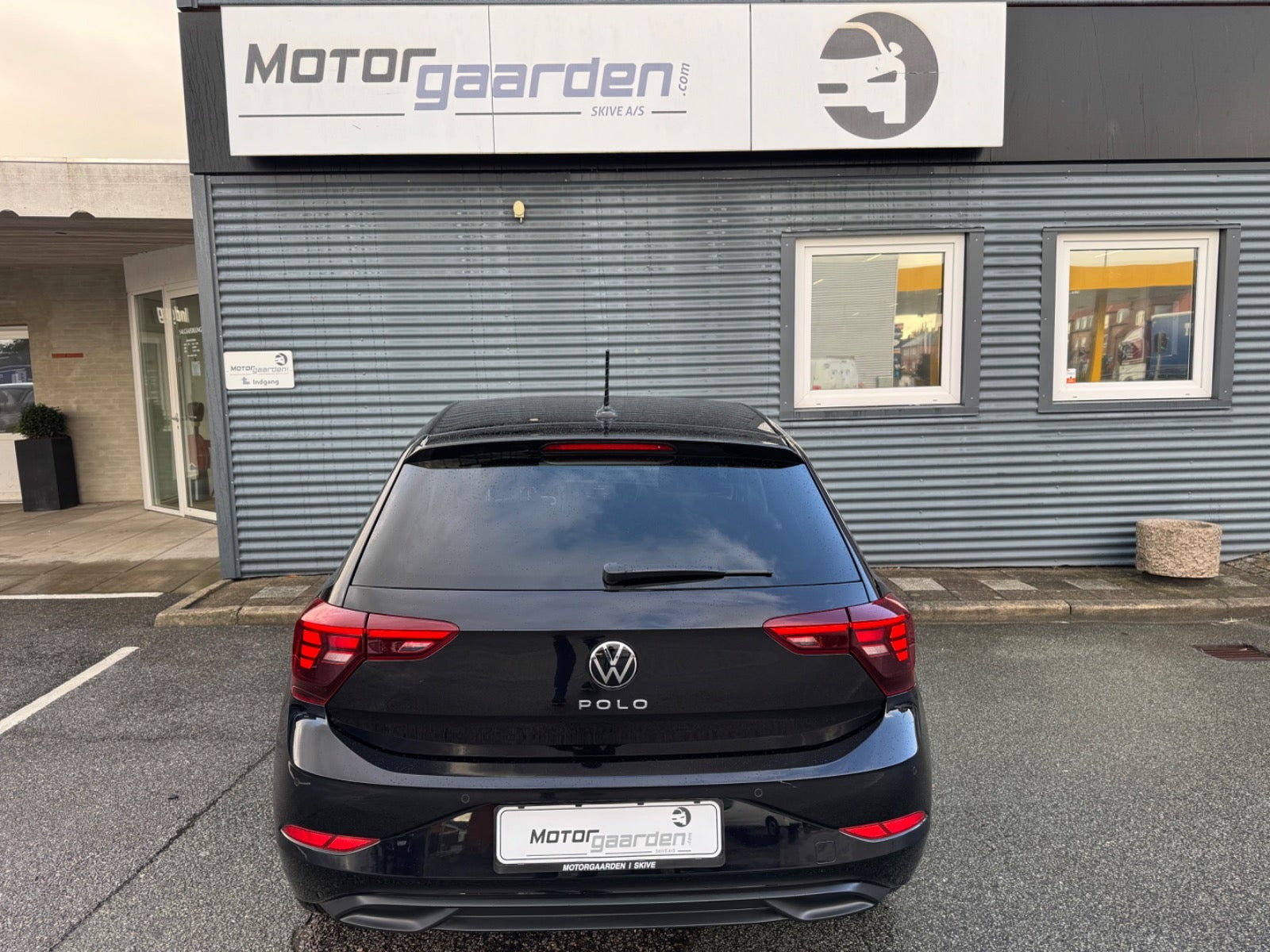 Sort VW Polo fra 2023