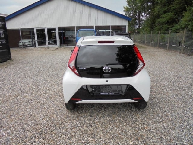 Hvid Toyota Aygo fra 2021