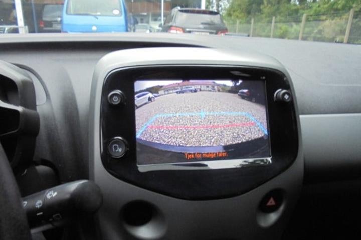 Hvid Toyota Aygo fra 2021