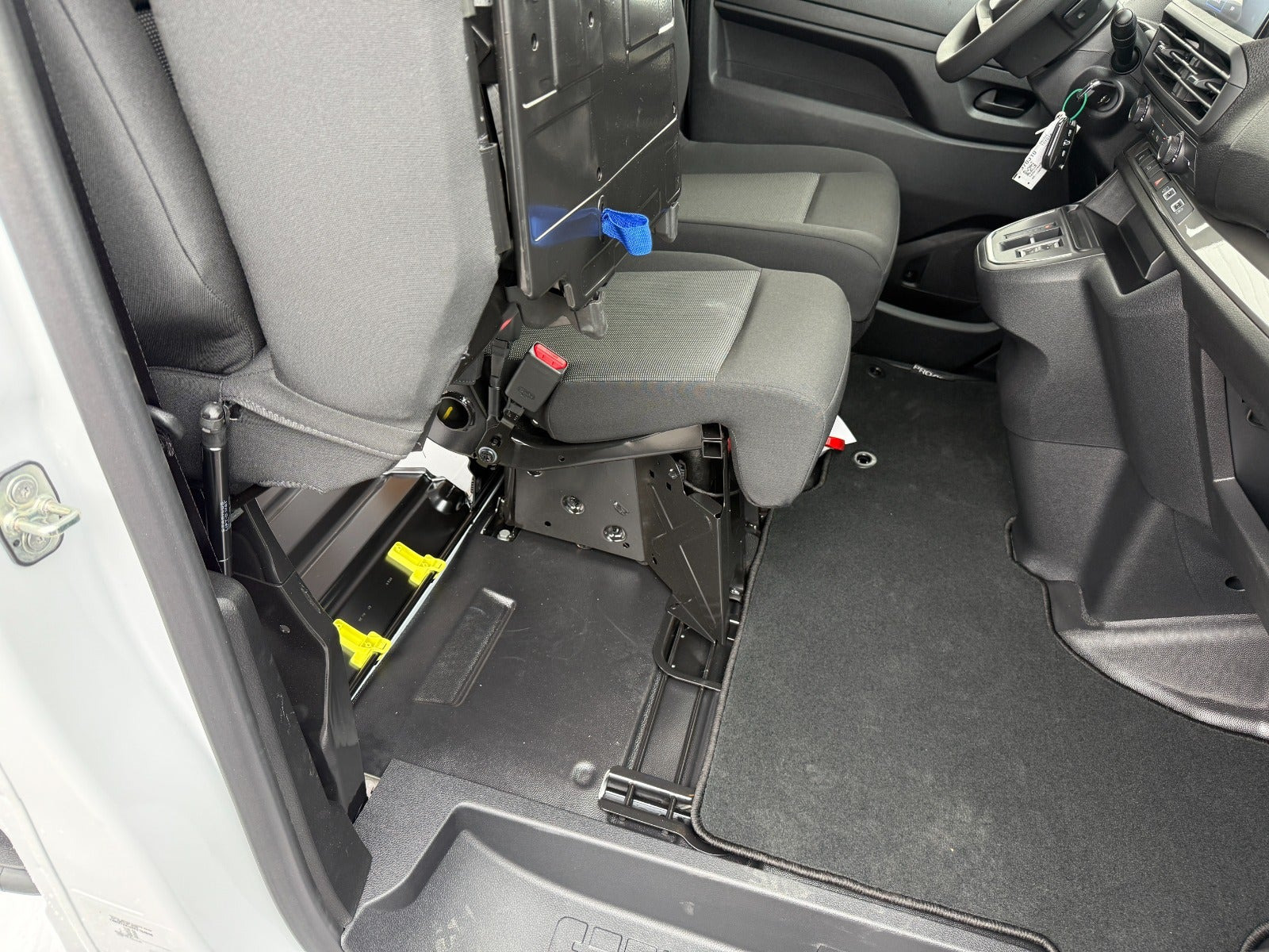 Hvid Toyota ProAce fra 2026