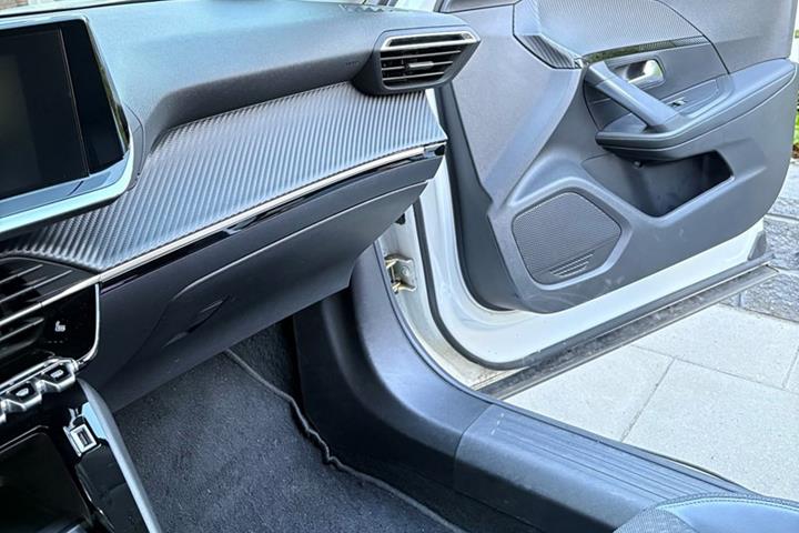 undefined Peugeot 2008 fra 2020