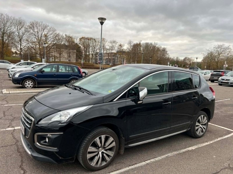 Peugeot 3008 1.2 e-THP 130 hk
