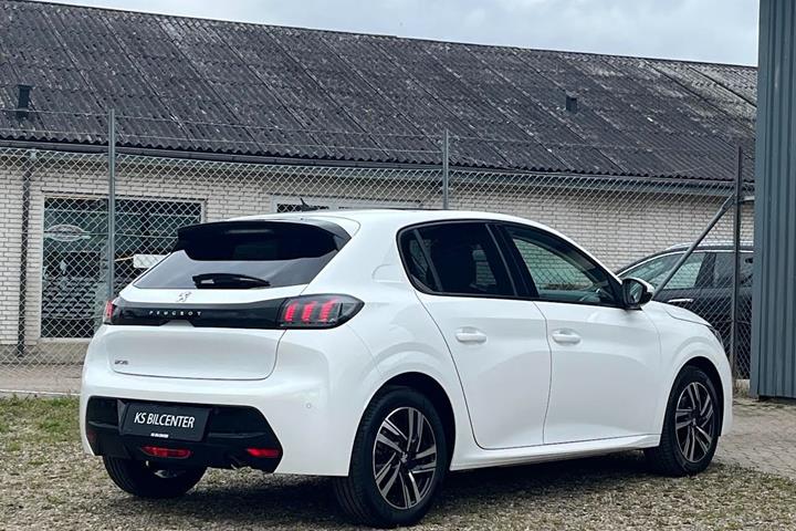Hvid Peugeot 208 fra 2021