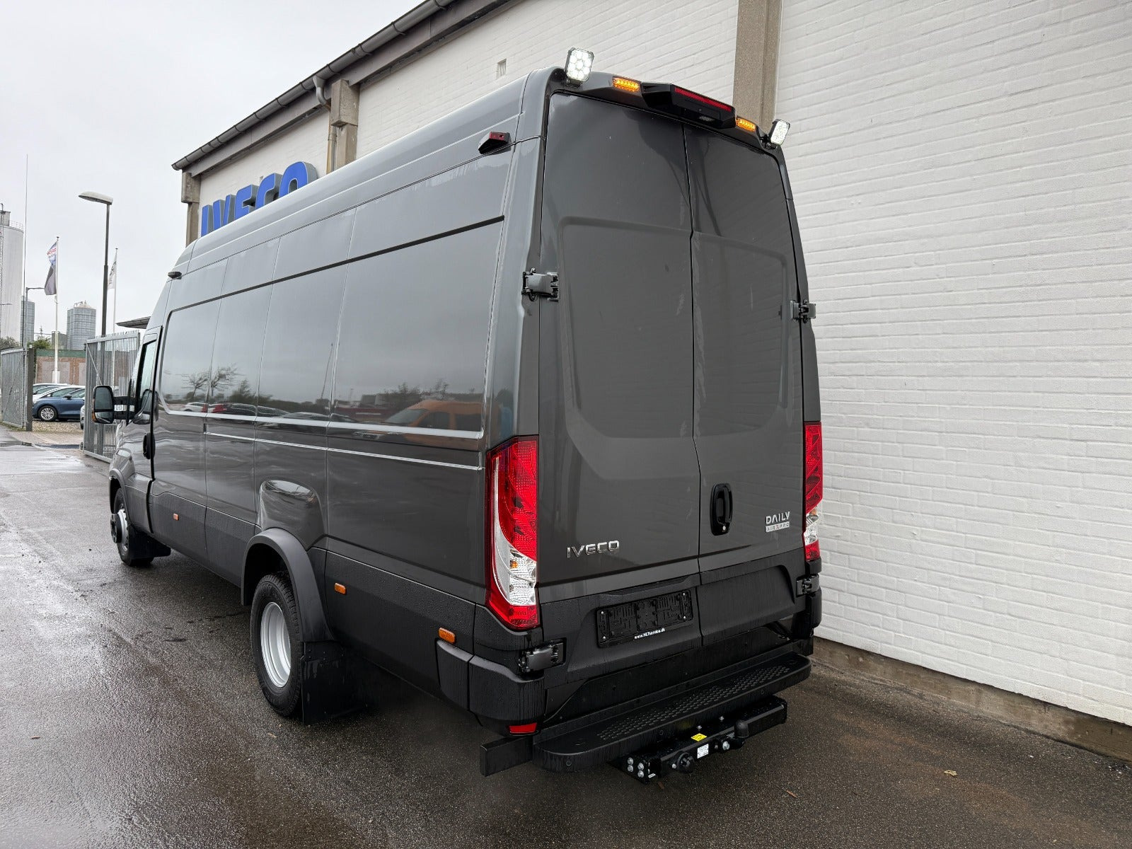 Grå Iveco Daily fra 2026