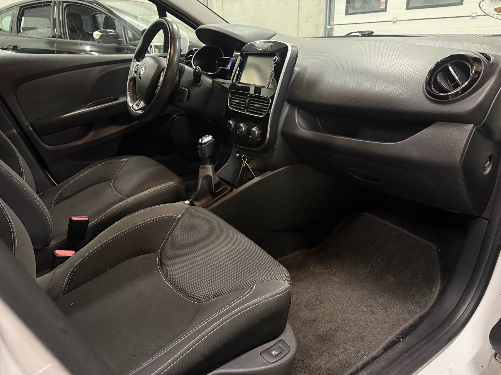 Hvid Renault Clio fra 2017