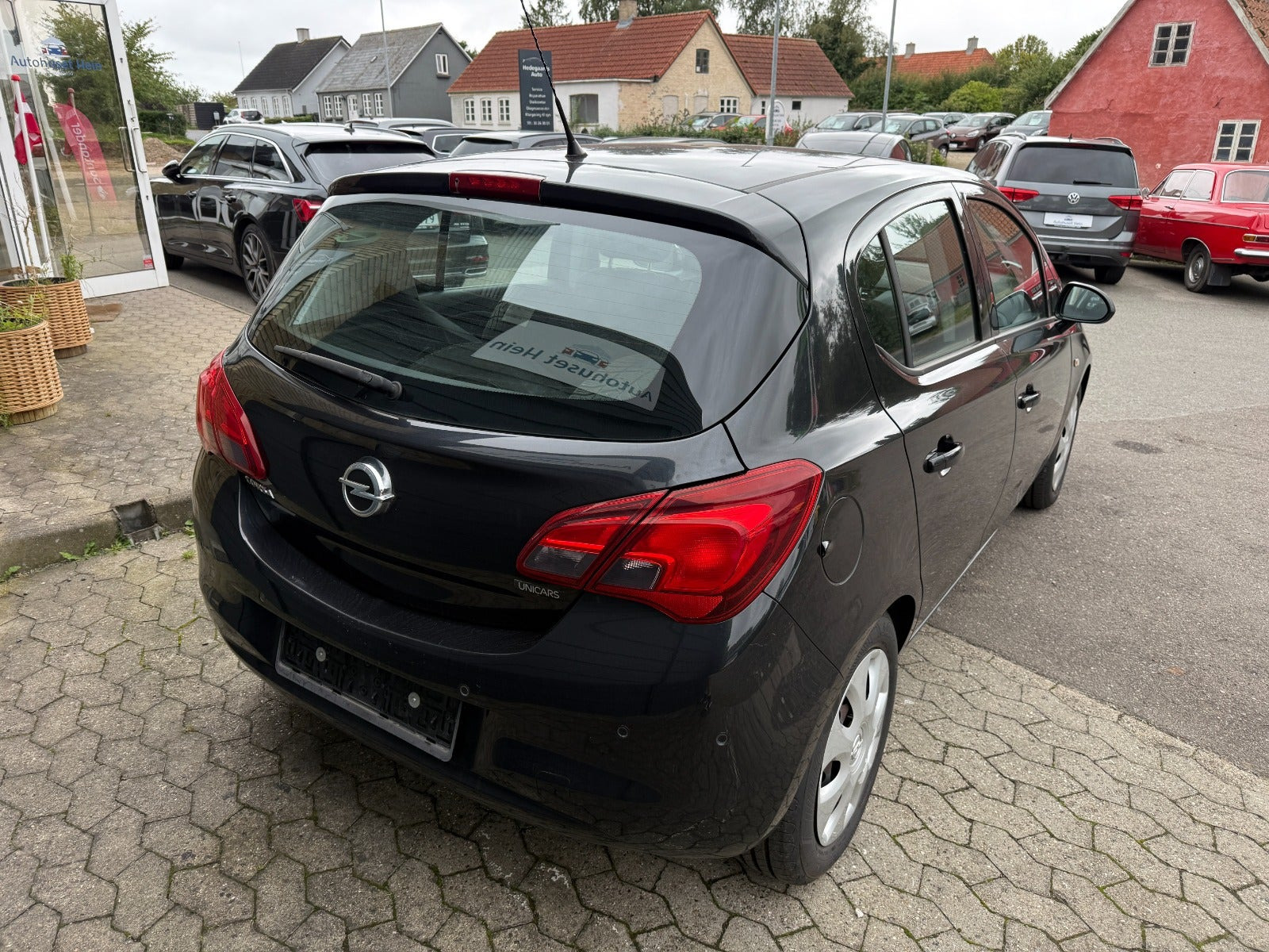 Sort Opel Corsa fra 2015