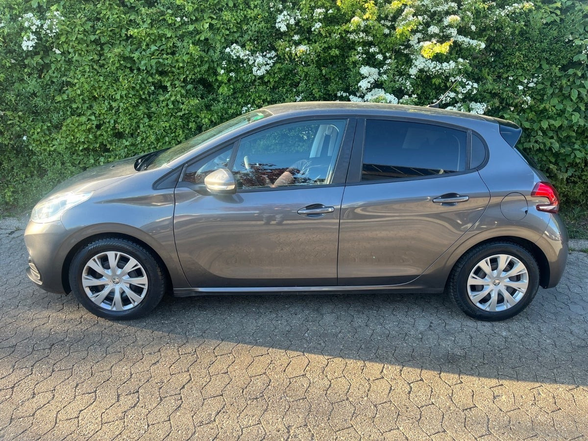 undefined Peugeot 208 fra 2018