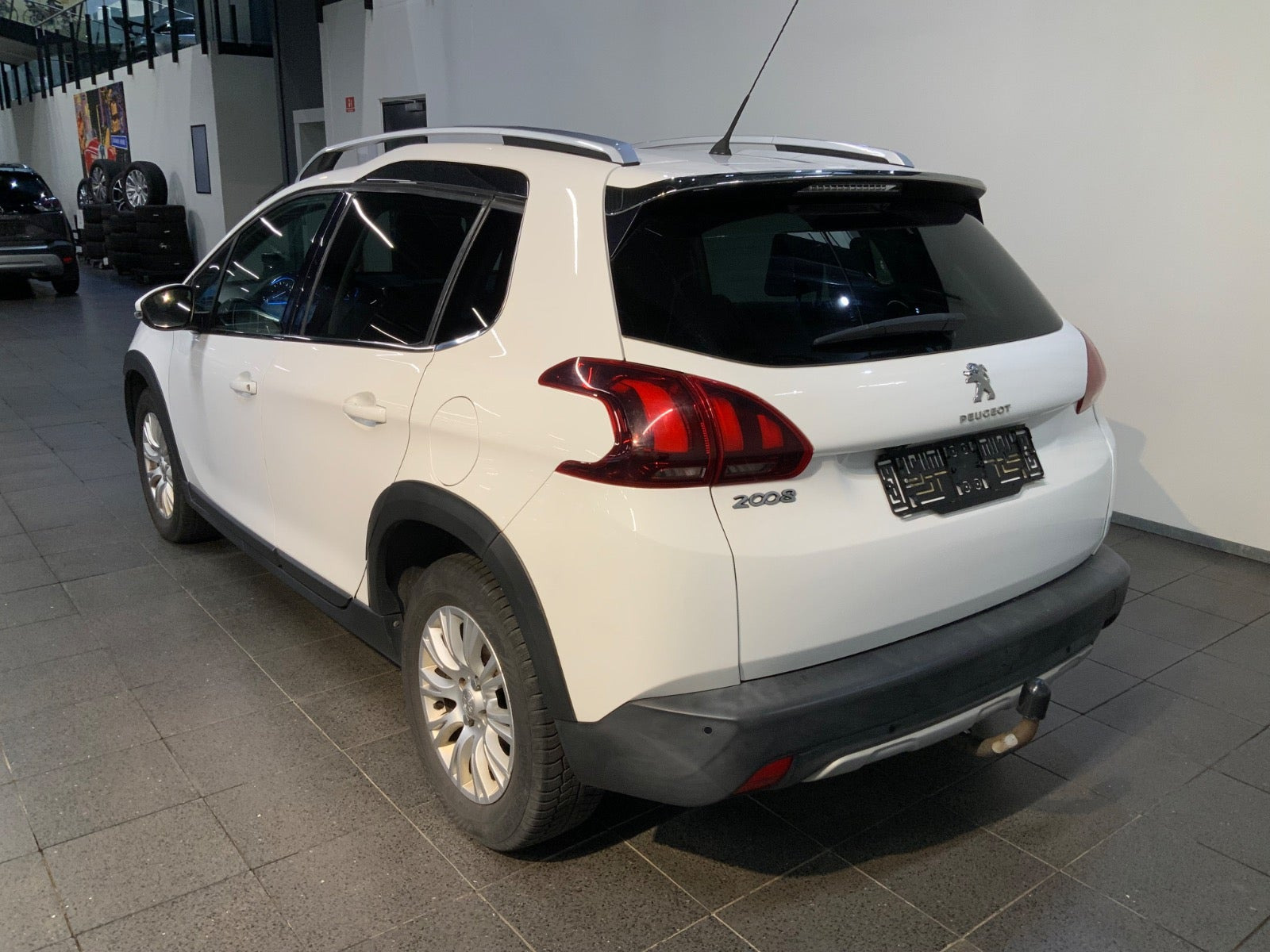 Hvid Peugeot 2008 fra 2017