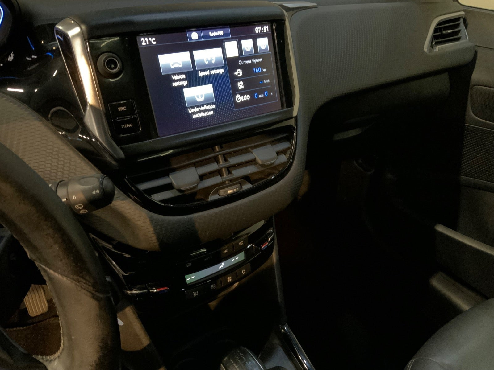 Hvid Peugeot 2008 fra 2017