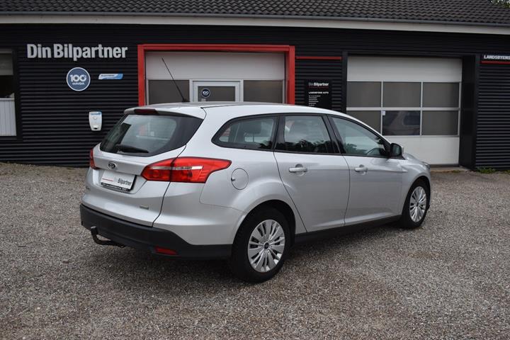 Sølv Ford Focus fra 2016