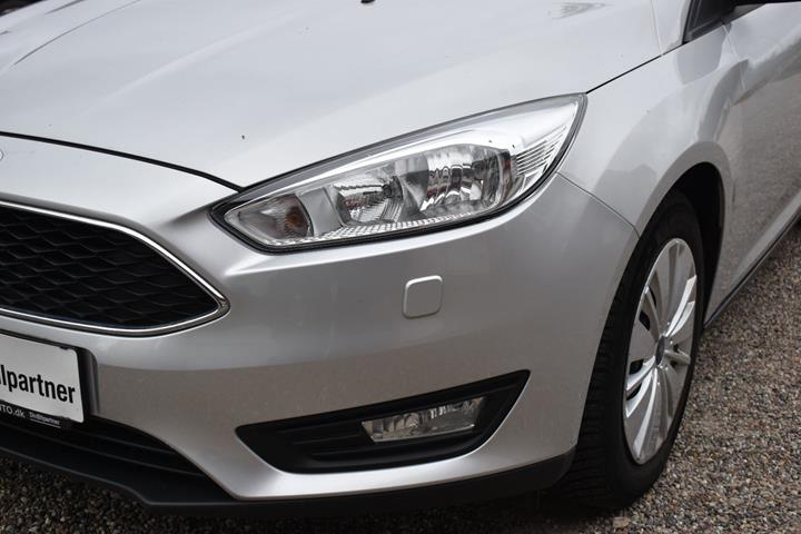 Sølv Ford Focus fra 2016