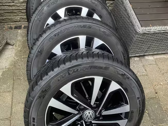 Grå VW Golf Sportsvan fra 2017