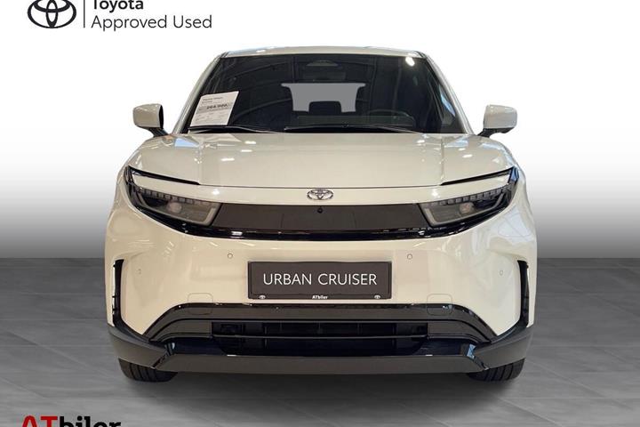 Hvid Toyota Urban Cruiser fra 2025