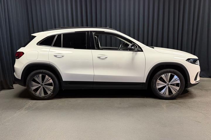 Hvid Mercedes EQA250+ fra 2023
