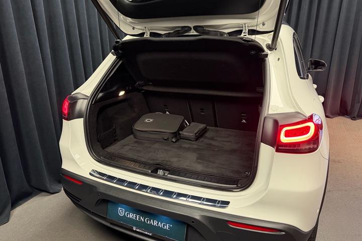 Hvid Mercedes EQA250+ fra 2023