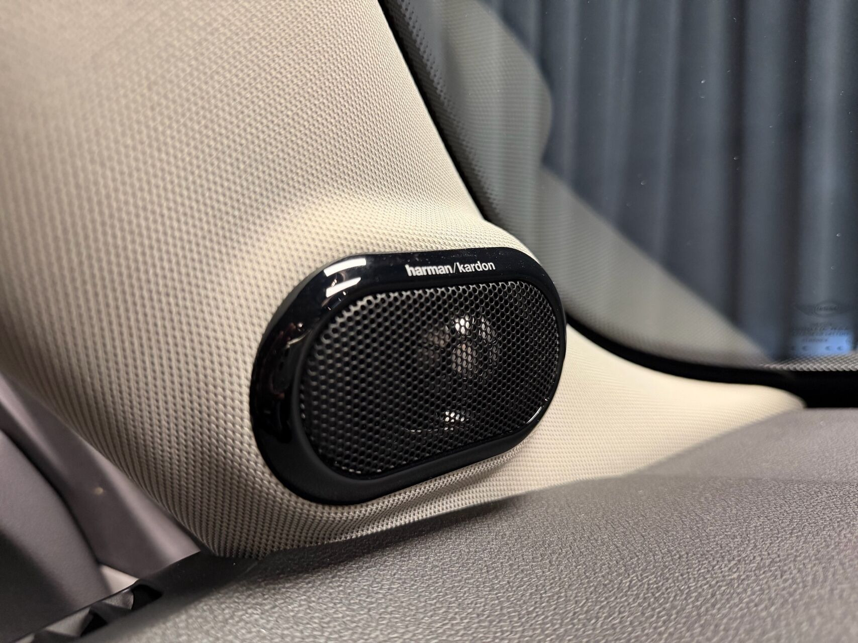 Sølv Mini Cooper fra 2023