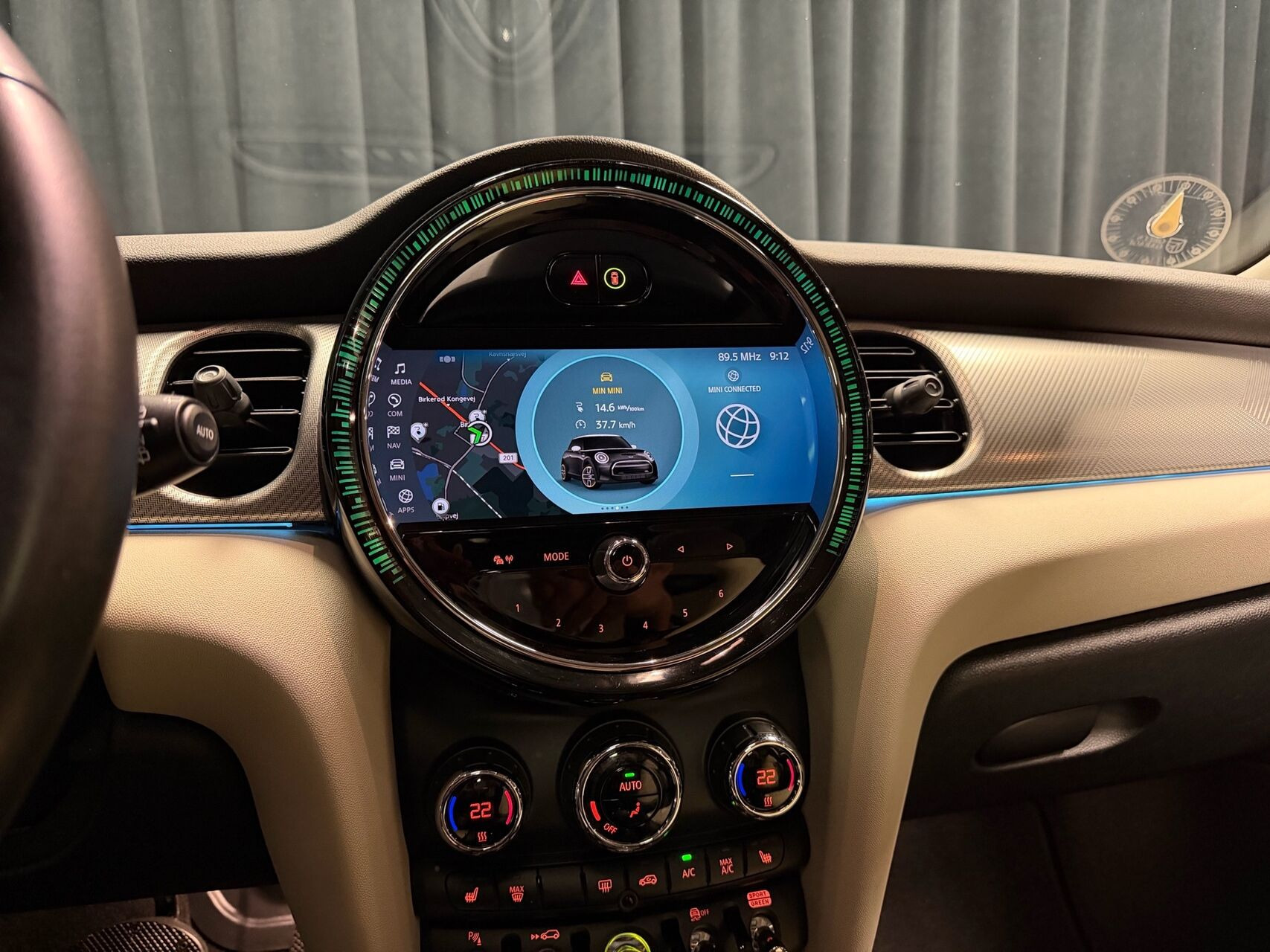 Sølv Mini Cooper fra 2023