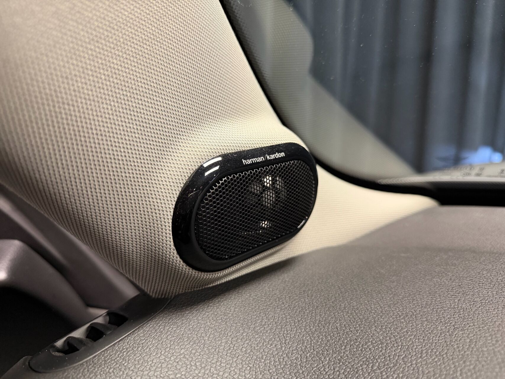 Sølv Mini Cooper fra 2023