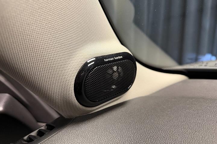 Sølv Mini Cooper fra 2023