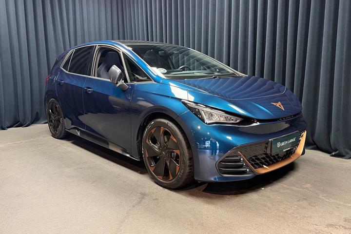 Blå Cupra Born fra 2023